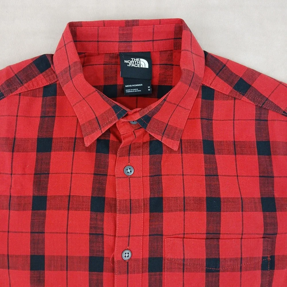 The North Face Medium Mens Shirt 20x27 Button Up Short Sleeve Fits‎ A Small